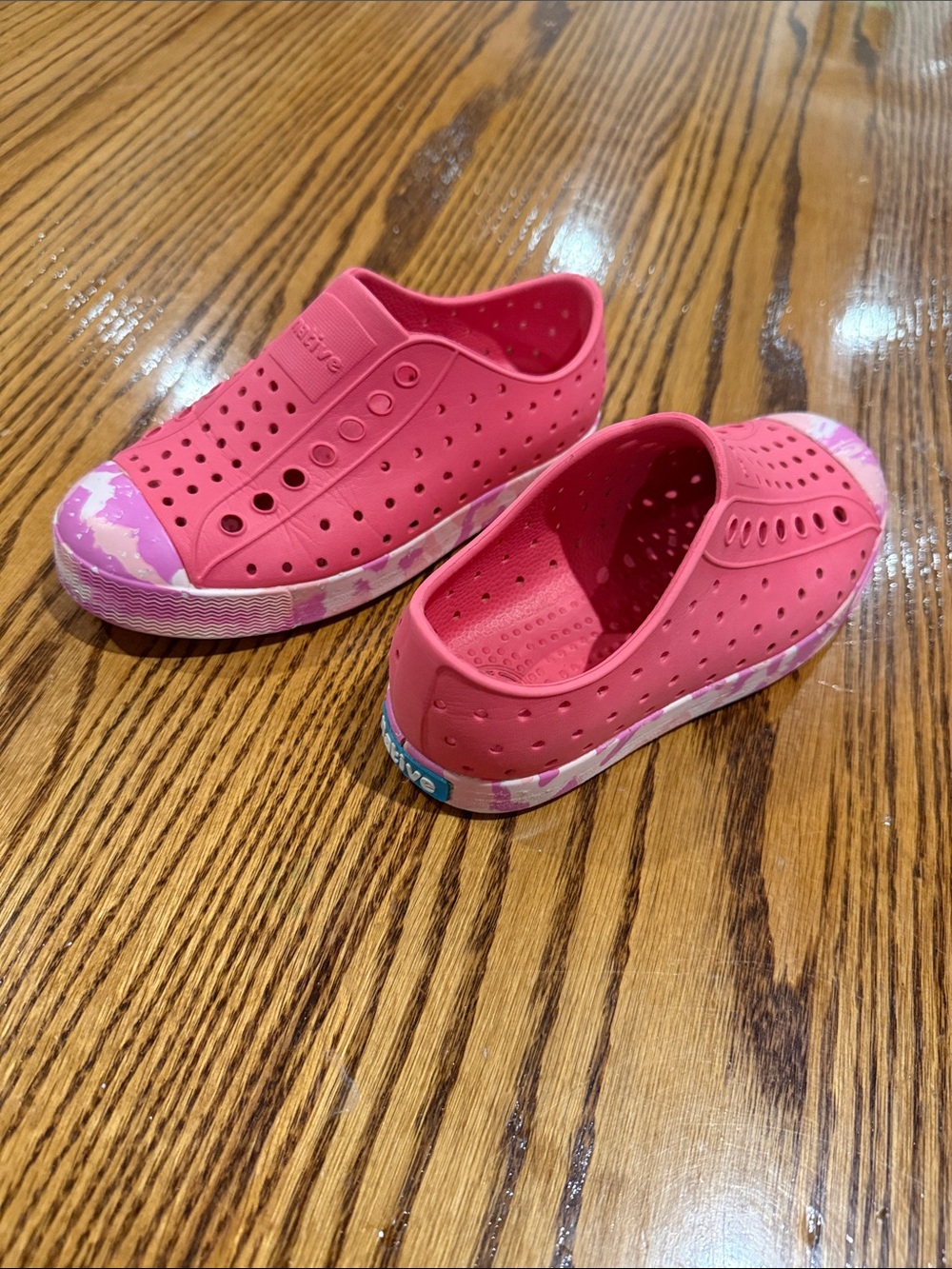 Native Shoes Kids Pink Slip-On Camo-Trim Water Shoes